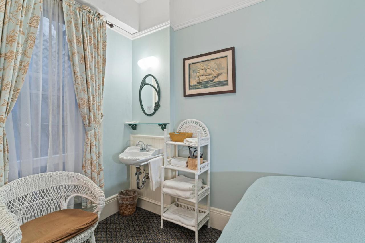 Double Room with Shared Bathroom,1395639440:JPEG
