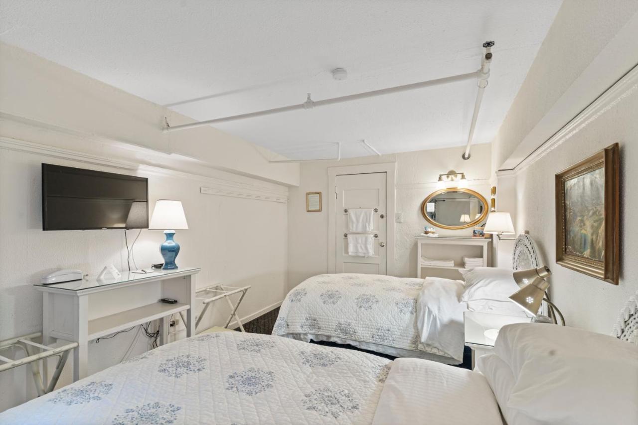 Quadruple Room with Shared Bathroom,1395645884:JPEG