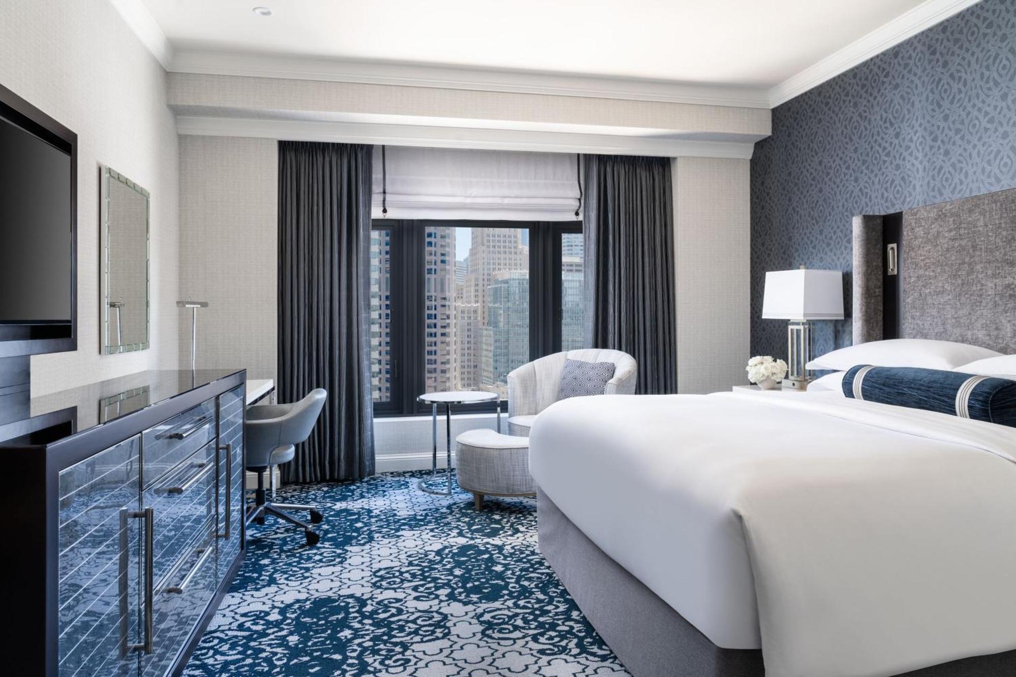 Chambre Lit King-Size - Vue sur Ville