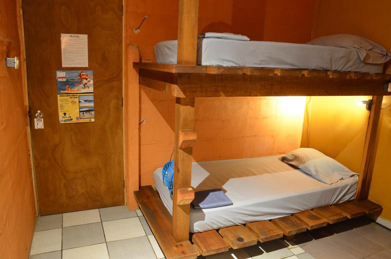 Private Room (2 Bunk Beds) with Shared Bathroom